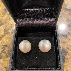 Brand New 14 kt gold Honora white pearl stud earrings